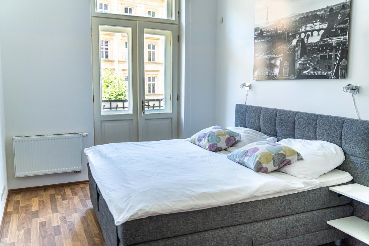 Apartments Valencia Карлові Вари Екстер'єр фото