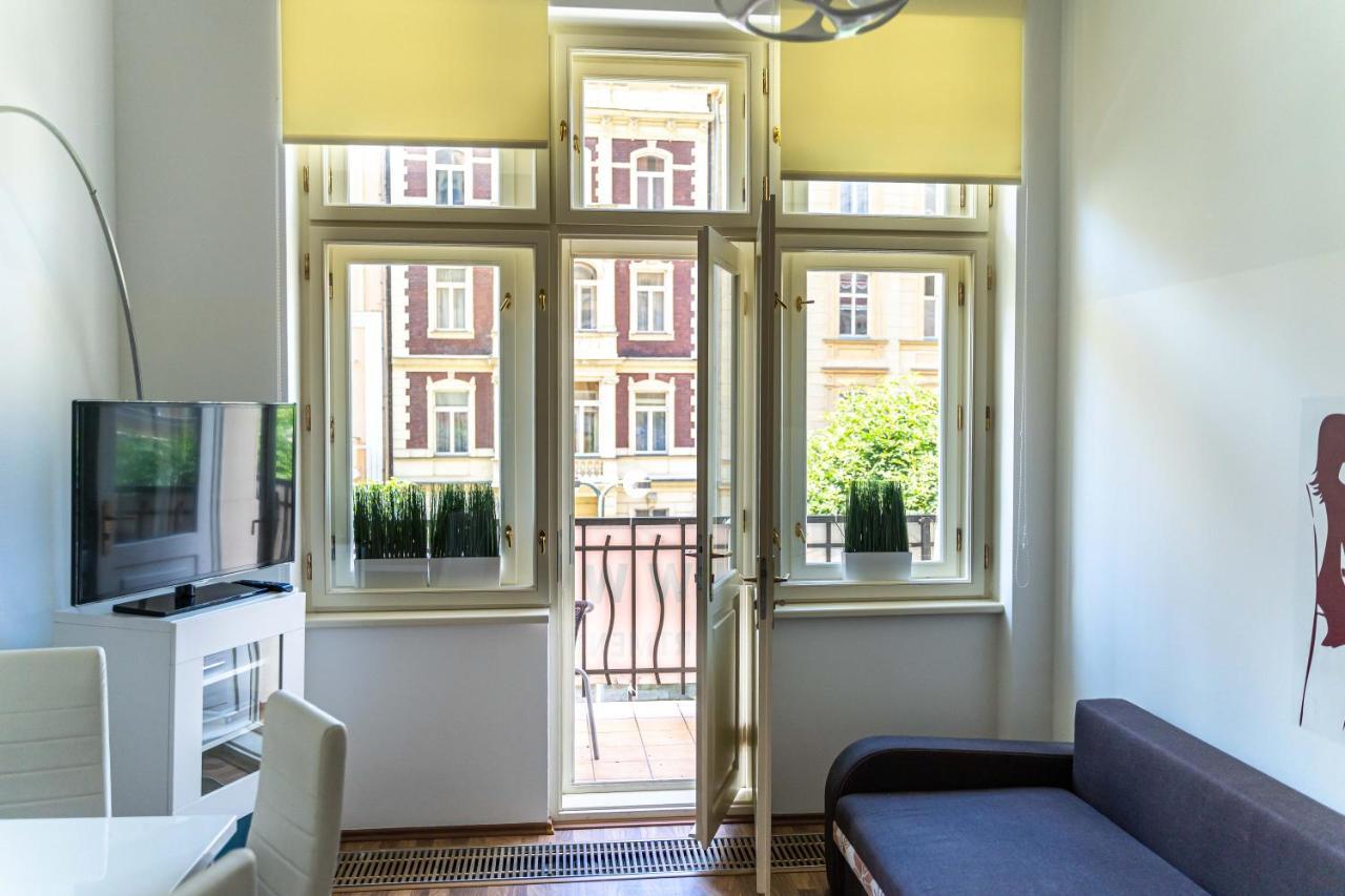 Apartments Valencia Карлові Вари Екстер'єр фото