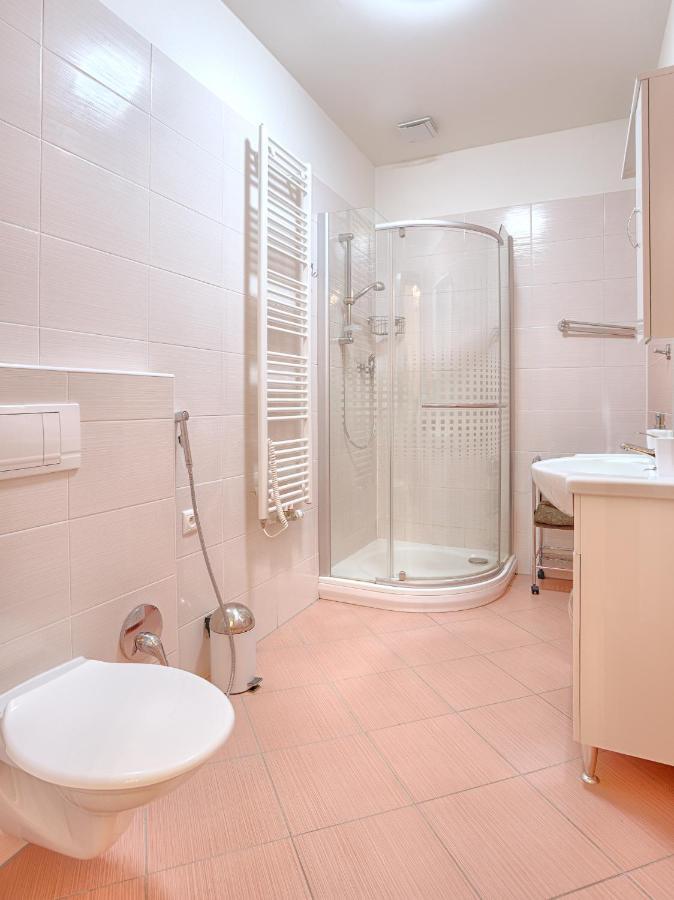 Apartments Valencia Карлові Вари Екстер'єр фото