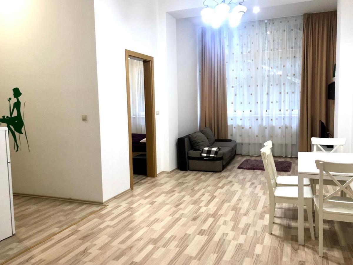 Apartments Valencia Карлові Вари Екстер'єр фото
