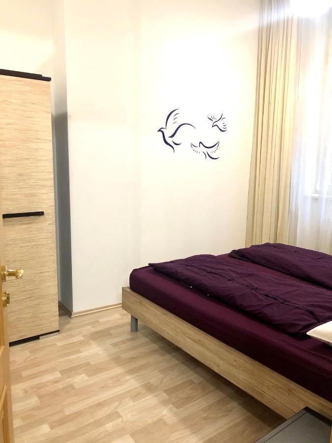 Apartments Valencia Карлові Вари Екстер'єр фото